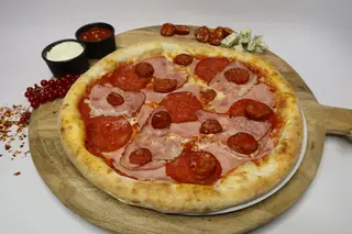 Pizza Carnivore
