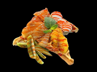 Солодкі вафлі з морозивом та фруктами (340g)