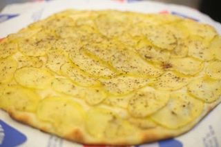 Pizza Patate Mezza - 4 porzioni