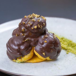 Matcha Profiterol