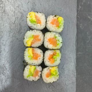 10-C Maki Salmón Aguacate (8 Pzs.)