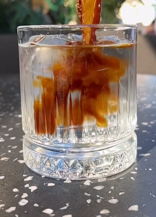 Espresso tonic