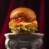 Бургер з курячими стріпсами