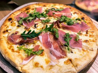 ПІЦА ПРОШУТО -30СМ- (450g)