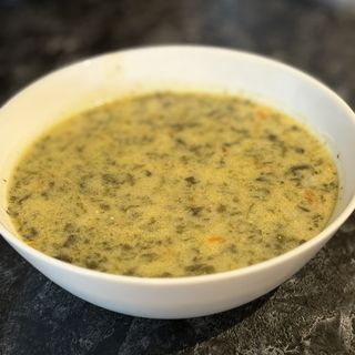 Пуешка супа със спанак