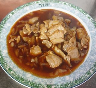 Carne de Porco com Molho de Ostras