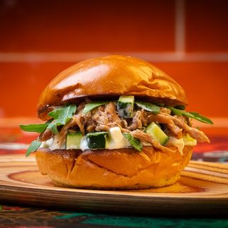 Lamb burger + patatas fritas