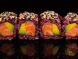 Nero sake roll 4 pezzi