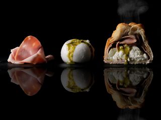 8. Panzerotto burrata pugliese e mortadella Bologna IGP