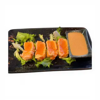 TATAKI SALMÓN CON SALSA