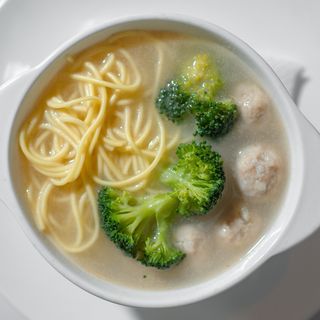 Куриный суп с фрикадельками (300 гр)