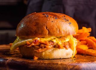 Бъргър Pulled Pork (400г)