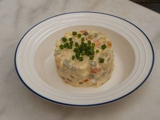 Салат Олів'є (280g)