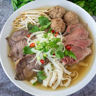 Pho De Solomillo