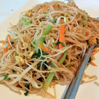 Fideos chinos con tres delicias