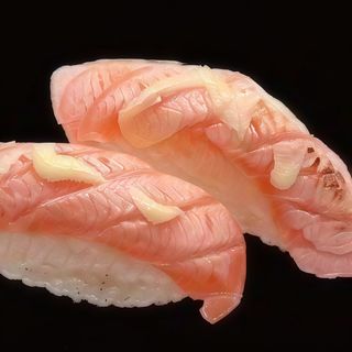 46. Nigiri De Salmón Flameado
