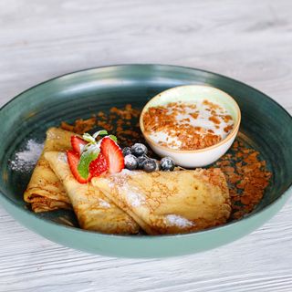 БЛИНЫ СО СМЕТАНОЙ