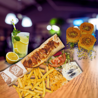 Sandwich Sarokhe Shawarma Mixte + Dessert + Limonade Libanaise