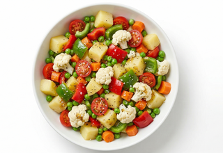 Salată bulgărească (din legume)