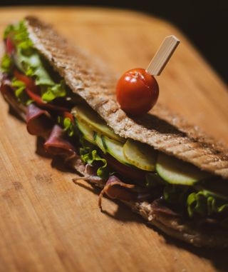 Sendvič sa goveđom pršutom