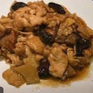 75. Pollo Con Bambú Y Setas