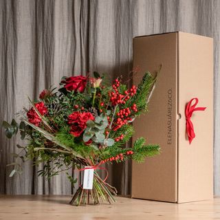 Ramo con Flores de Navidad 10Tallos