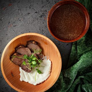 Суп из конины с соусом из курта (500г)