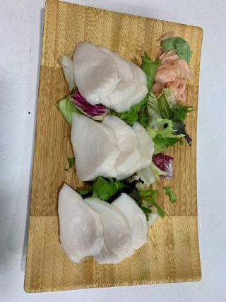 Sashimi de pez mantequilla (9 pzs.)