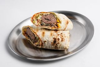 Lula kebab z baraniny w lawaszu