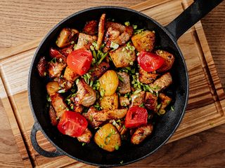 Пательня  зі свининою (300г)