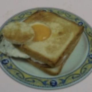 Sándwich Mixto Con Huevo