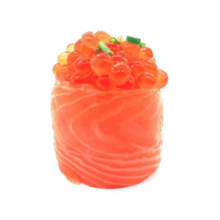 Nigiri de ikura de salmón