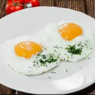 Жареные яйцо 2шт