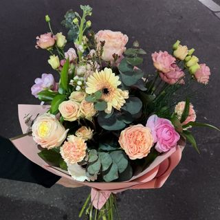 Viki's Floral Symphony 