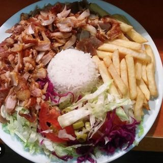 PLATO Kebab Con Arroz Y Patatas