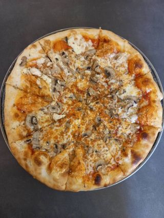 Pizza Funghi