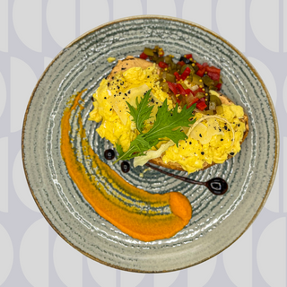 Cheesy scrambled eggs - 300g