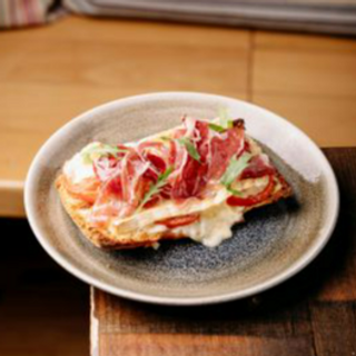 COCA BRIE AMB ESPATLLA IBÉRICA