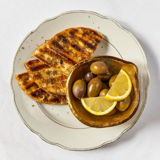 Салата Натуралните маслини на нашето семейство (250г)