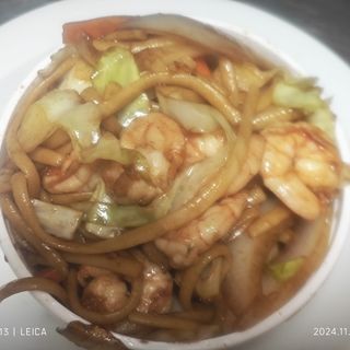 Tallarines Fritos Con Gambas