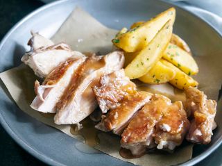 Pollo de pastoreo asado