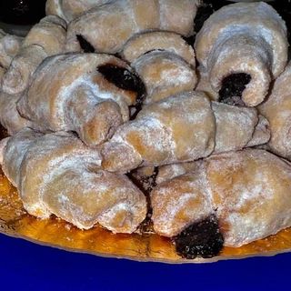 Cornulețe Tradiționale cu Magiun