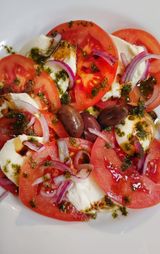 Салата Капрезе (400г)