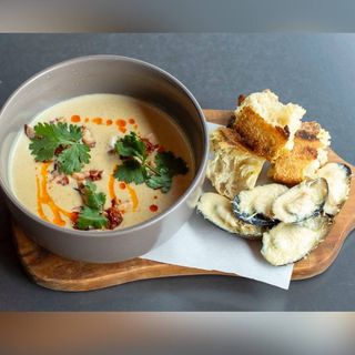 Сырный Clam Chowder