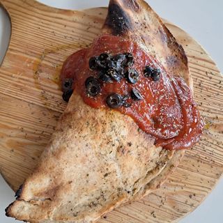 Pizza Calzone Al Gusto