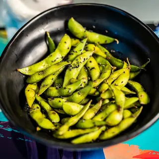 EDAMAMES SALTEADOS