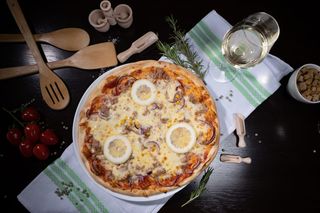 Pizza Tonno e cipolla