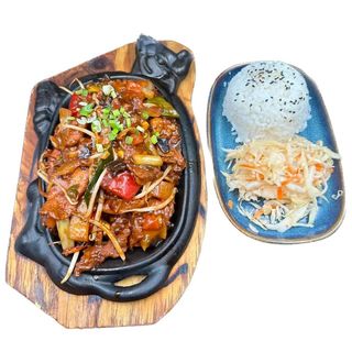 098.Wołowinam pikantna na gor. pół