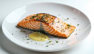 Opiekany łosoś z krewetką w tempurze