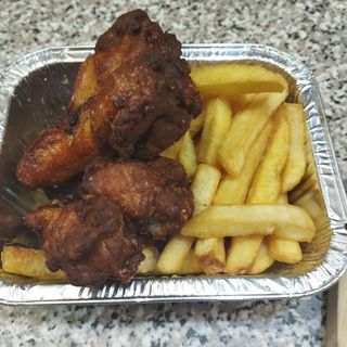 4 coscette di pollo con patatine 